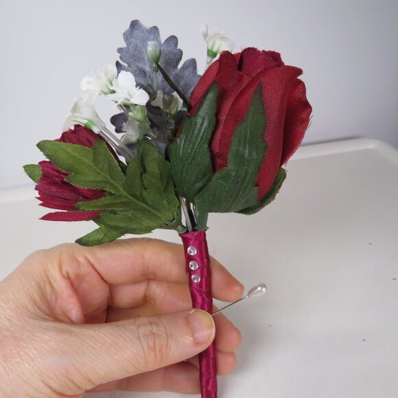 Burgundy Rosebud Boutonnière 7x5" faux flower - Picture 6 of 8
